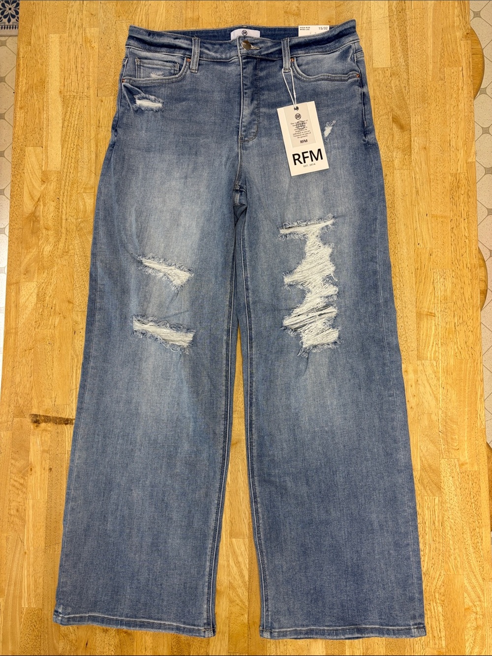 NWT RFM Denim Hailey High Rise Wide Leg Distressed Jeans Size 15/32 Blue Ripped